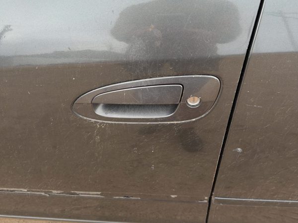 2002-2006 Nissan Altima Driver Left Front Outside Door Handle Oem Smoke K11 — photo 1