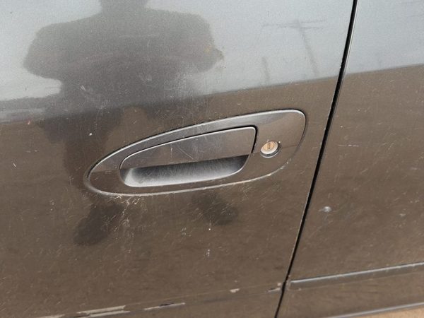 2002-2006 Nissan Altima Driver Left Front Outside Door Handle Oem Smoke K11 — photo 2