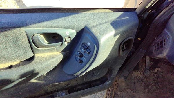 2001 Dodge Caravan Driver Left Front Door Trim Panel With Master Switch Blue — photo 4