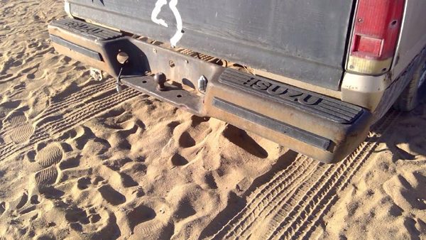 1981-1987 Isuzu Pup Pickup Rear Back Step Bumper With Brackets Oem 2900036000 — photo 1