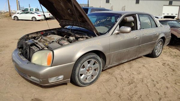 2002 Cadillac DeVille — vehicle photo 1