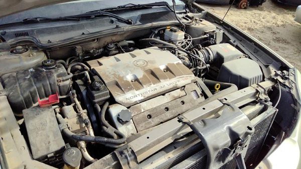 2002 Cadillac DeVille — vehicle photo 8