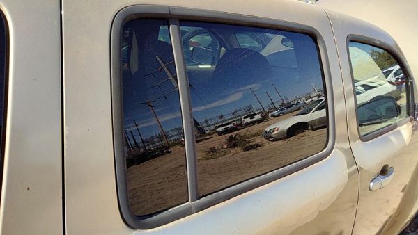 2006-2011 Chevy Hhr Passenger Right Rear Vent Window Back Door Glass With Frame — photo 1
