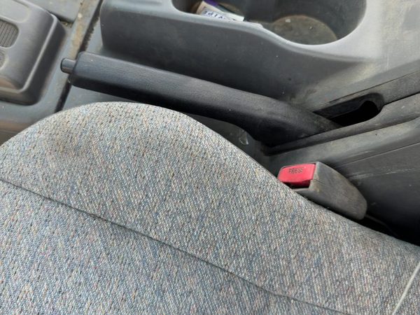 1998-2004 Isuzu Rodeo Parking Brake Handle Assembly Oem Emergency Ebrake — photo 2