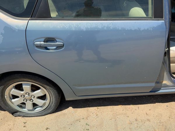 2005 Toyota Prius Rear Door RH Blue 8S2 — photo 2