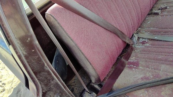 1983 Gmc Sierra C3500 Passenger Right Front Seat Belt Retractor Oem Shoulder Red — photo 1