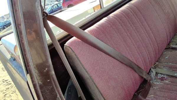 1983 Gmc Sierra C3500 Passenger Right Front Seat Belt Retractor Oem Shoulder Red — photo 3