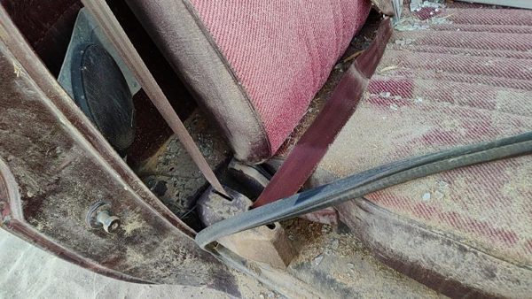 1983 Gmc Sierra C3500 Passenger Right Front Seat Belt Retractor Oem Shoulder Red — photo 6