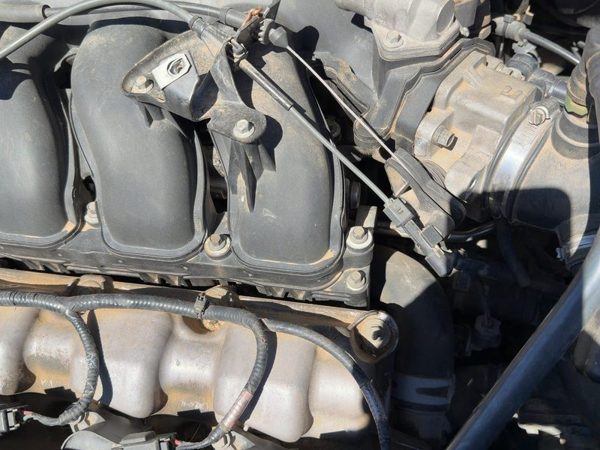 2005-2008 Ford Escape Complete Fuel Rail With Injectors Set Loaded Oem 3.0L — photo 2