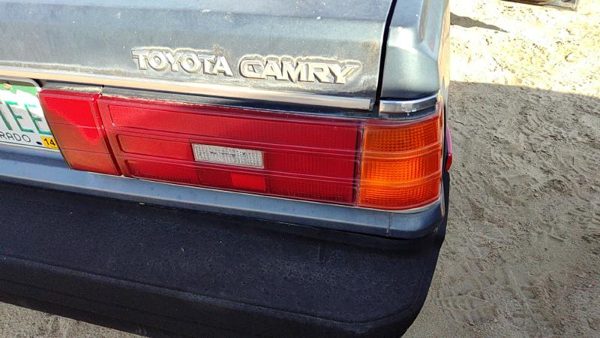 1985-1986 Toyota Camry Passenger Right Tail Light Oem Brake Lamp Rear 8155032121 — photo 1