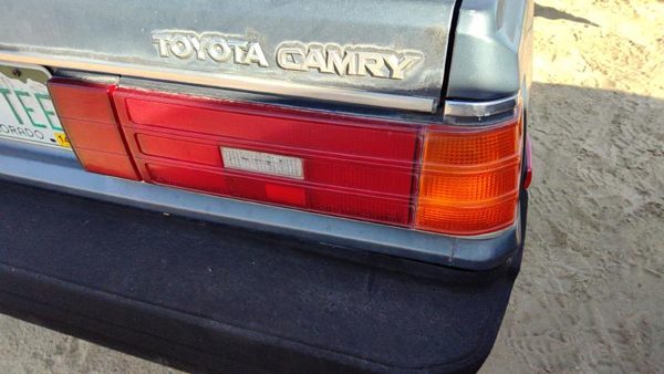 1985-1986 Toyota Camry Passenger Right Tail Light Oem Brake Lamp Rear 8155032121 — photo 2