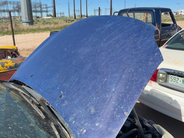 2005 Toyota Matrix Hood Indigo Ink Pearl — photo 3