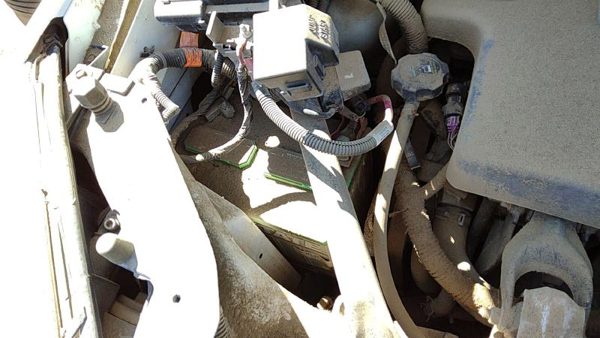 2005-2008 Chevy Uplander Complete Battery Box Mount Tray With Hold Down Oem 3.9L — photo 1