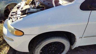 1996-00 Town & Country Driver Left Front Fender Oem Pwp Golden White 04882291aa
