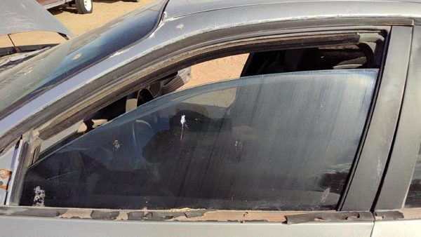 2000-2005 Pontiac Bonneville Driver Left Front Side Window Door Glass Oem — photo 3