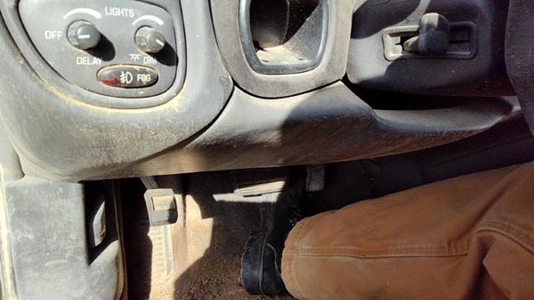 00-05 Bonneville Lower Dash Under Column Knee Bolster Trim Panel Pewter 932 — photo 1