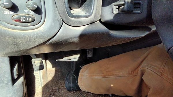 00-05 Bonneville Lower Dash Under Column Knee Bolster Trim Panel Pewter 932 — photo 3