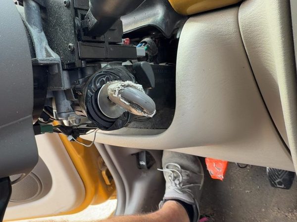 01-05 Pt Cruiser Ignition Switch Assembly With Key Complete Electrical Oem — photo 2