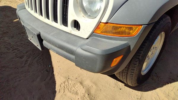 2005-2007 Jeep Liberty Front Bumper Cover Assembly Oem 5Hg89bdlac — photo 3