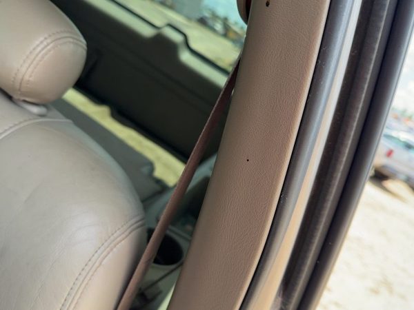 01 Suburban Complete Set Of Rear Seat Belts Retractor Buckle Left Right Back Tan — photo 2