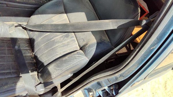 91-94 Chevy S10 Blazer Driver Left Front Seat Belt Retractor Oem Shoulder Black — photo 2