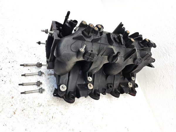 1999-2002 Silverado 1500 Intake Manifold Oem 5.3L 4X4 — photo 3