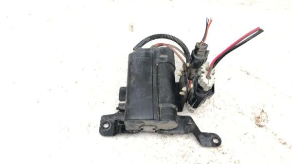 2007 Gmc Yukon Windshield Washer Fluid Heater Assembly Oem 15897902 — photo 2