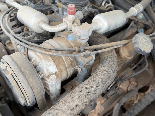 96-99 Chevy Silverado 1500 Ac Compressor Air Conditioner Pump Assembly Oem 5.7L — photo 2