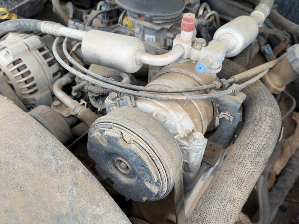 96-99 Chevy Silverado 1500 Ac Compressor Air Conditioner Pump Assembly Oem 5.7L — photo 3
