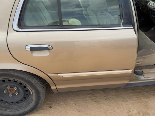 2002 Mercury Grand Marquis Rear Door RH Arizona Beige Aq — photo 2