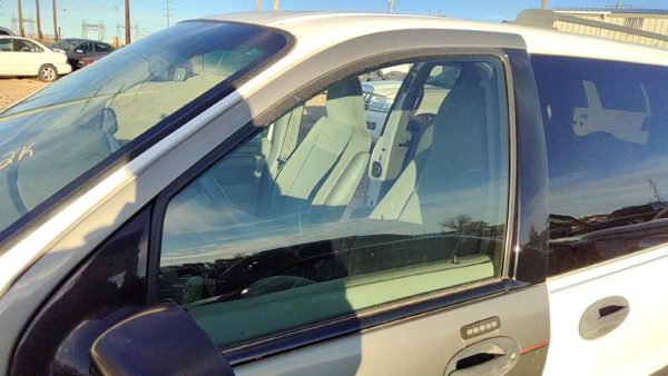2004-2007 Ford Freestar Driver Left Front Side Window Door Glass Oem — photo 1