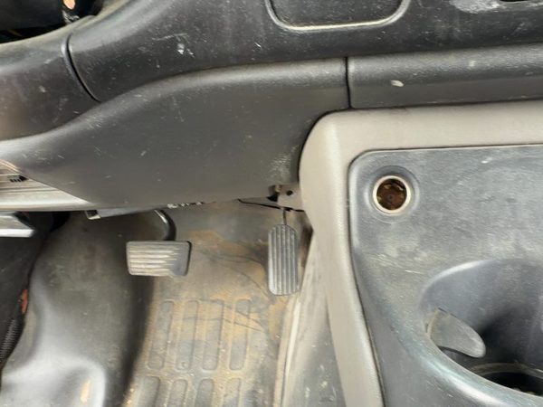 96-02 Express Van 2500 Lower Dash Under Column Knee Bolster Trim Panel Oem Black — photo 5