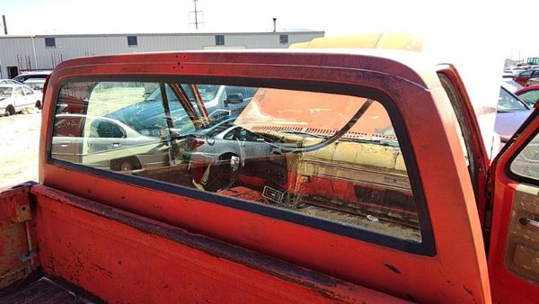 1973-1987 Chevy Silverado K10 Back Glass Rear Window Oem 363107 — photo 1