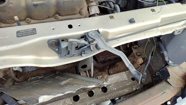 1996-2000 Chrysler Town & Country Hood Latch Assembly With Bracket Oem 04860194 — photo 3
