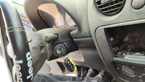 2002-2004 Jeep Liberty Steering Column Assembly Oem 05057080Aa — photo 3