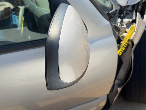 03-06 Suburban 1500 Passenger Right Power Side Mirror Door Silver Birch 59U — photo 5