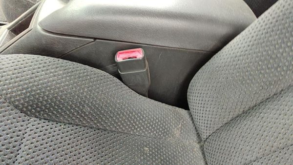 1995-1997 S10 Blazer Driver Left Front Seat Belt Buckle Receiver Oem Gray — photo 3