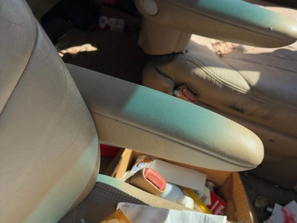 96-00 Town & Country Passenger Right Front Arm Rest Side Seat Oem Door Tan Flk5 — photo 1