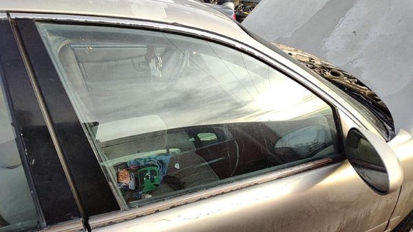 1997-2005 Buick Century Passenger Right Front Side Window Door Glass Oem — photo 1