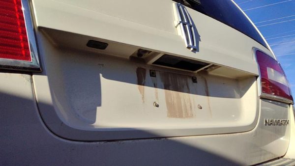 2007-2008 Lincoln Navigator License Plate Trim Surround Panel Tail Trunk Finish — photo 5