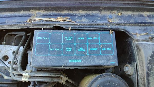 2002 INFINITI G20 Engine Fuse Box 2.0L — photo 1