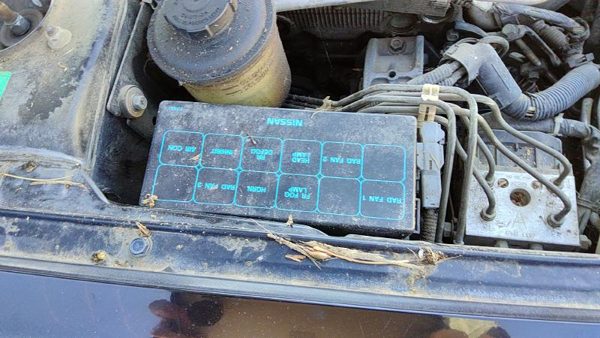 2002 INFINITI G20 Engine Fuse Box 2.0L — photo 3