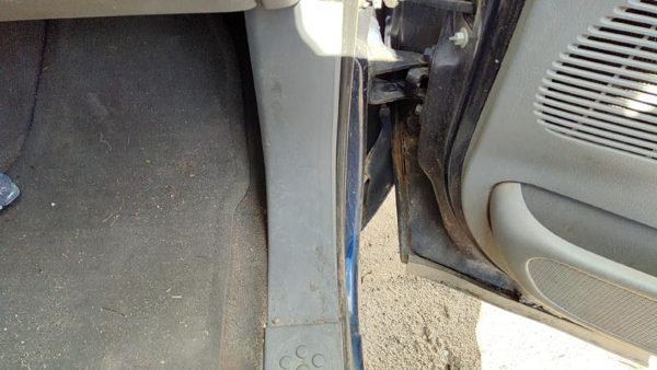 99-07 F350 Powerstroke Passenger Right Lower Kick Trim Panel Oem Gray — photo 3