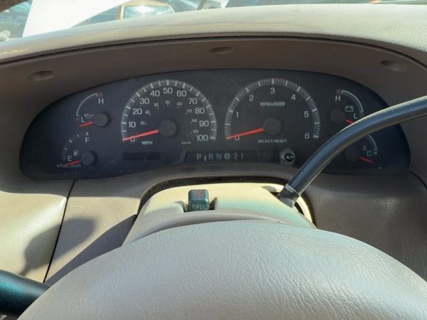 1999 Ford F150 Speedometer Cluster Instrument Gauges Panel Oem Dash Xl3Z10849Ca — photo 1