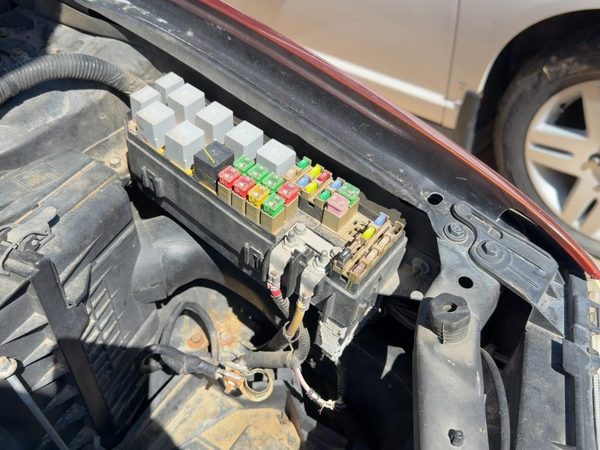2005-2007 Ford Escape Engine Fuse Box Power Distribution Panel Oem 3.0L — photo 3