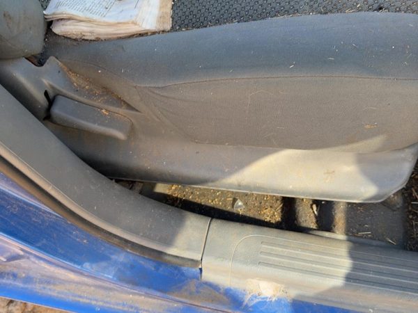 2004 Chevy Aveo Passenger Right Side Seat Trim Panel Oem Gray 82C — photo 2
