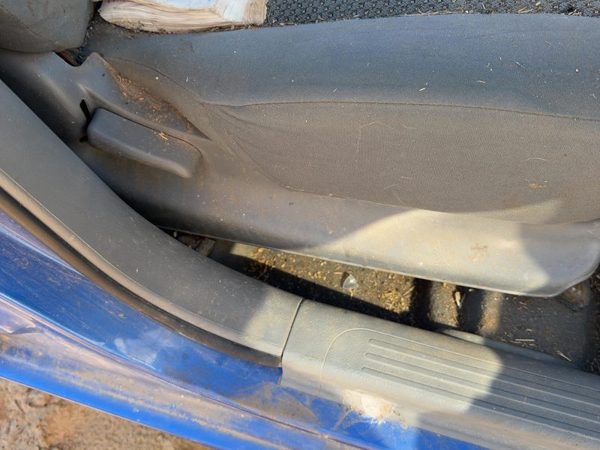 2004 Chevy Aveo Passenger Right Side Seat Trim Panel Oem Gray 82C — photo 3