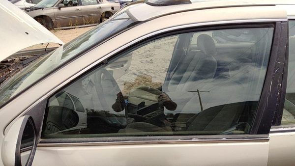 2000-2001 Nissan Maxima Driver Left Front Side Window Door Glass Oem 803012Y963 — photo 2