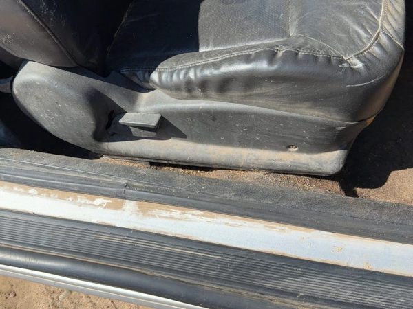 2005-2010 Chevy Cobalt Passenger Right Side Seat Trim Panel Oem Ebony 192 — photo 3