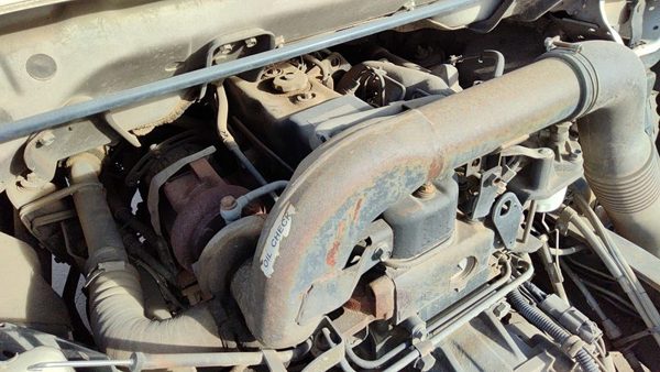 92-98 Isuzu Npr Valve Cover Oem 4Bd2 3.9L — photo 4